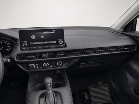Used 2023 Honda HR-V LX image 26