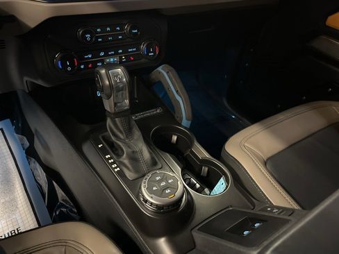 Used 2022 Ford Bronco Wildtrak image 26