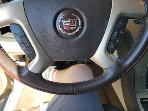 Used 2013 Cadillac Escalade ESV Platinum AWD/4WD image 12