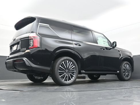New 2025 Nissan Armada Platinum Reserve image 28