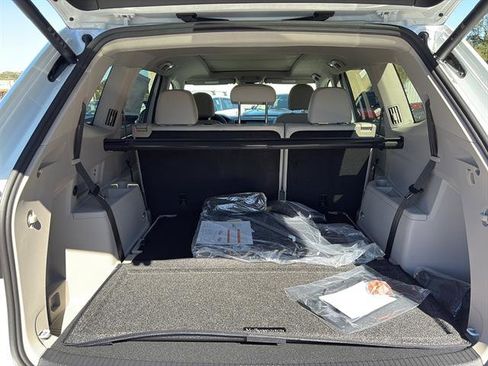 New 2026 Volkswagen Atlas SE image 13