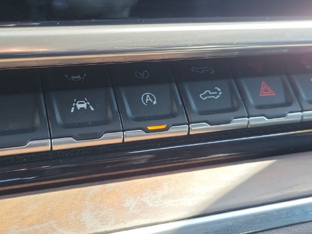 Used 2025 GMC Sierra 1500 SLT AWD/4WD image 29