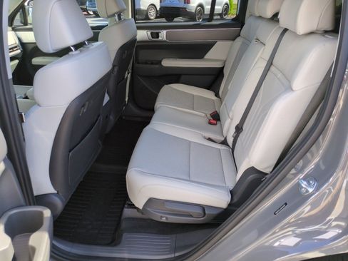 Used 2024 Hyundai Santa Fe SEL FWD image 26