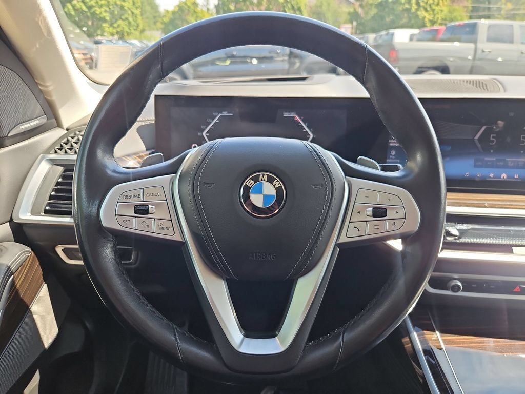 Used 2025 BMW X7 xDrive40i w/ Premium Package AWD/4WD image 20
