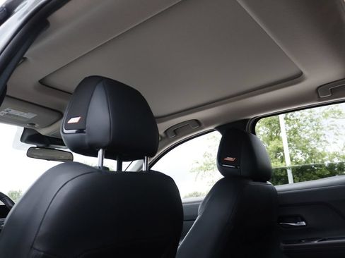 Used 2025 Nissan Kicks SR w/ SR Premium Package AWD/4WD image 26