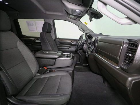Used 2025 Chevrolet Silverado 1500 LT image 16