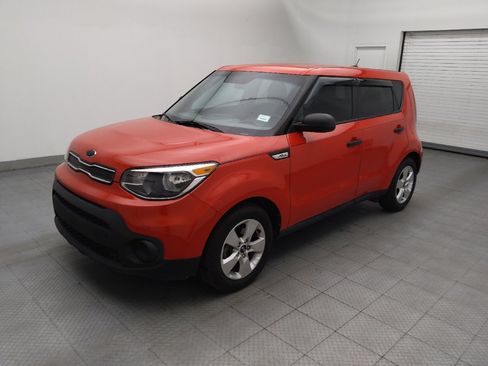 Used 2019 Kia Soul FWD image 2