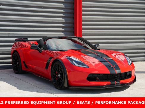 Used 2015 Chevrolet Corvette Z06 w/ 3LZ Preferred Equipment Group image 2
