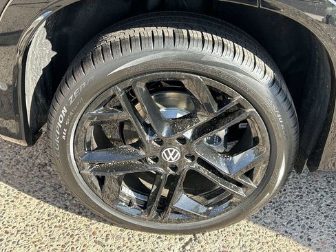 New 2026 Volkswagen Tiguan SE R-Line AWD/4WD image 6