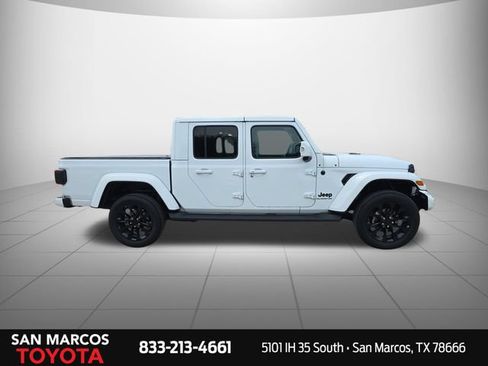 Used 2022 Jeep Gladiator Overland AWD/4WD image 4