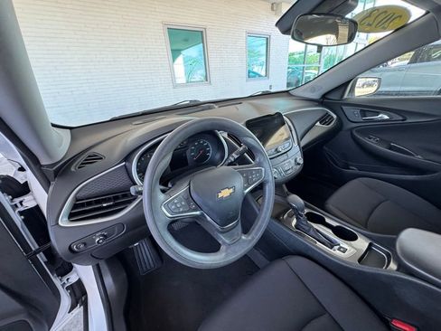 Used 2023 Chevrolet Malibu LS FWD image 12