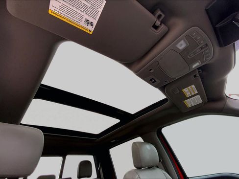 Used 2019 Ford F150 Lariat w/ Equipment Group 502A Luxury AWD/4WD image 14