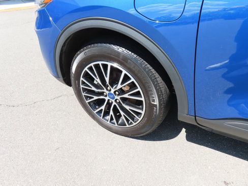 Used 2022 Ford Escape SEL FWD image 10