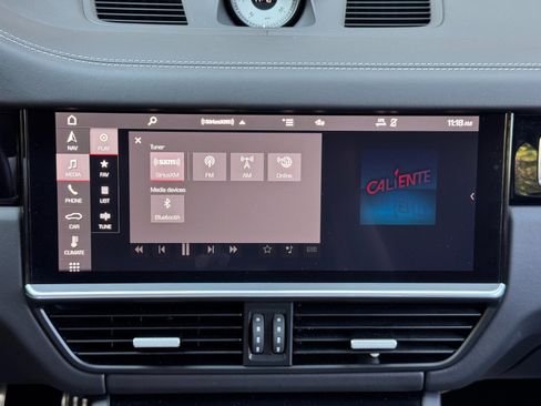 Used 2021 Porsche Cayenne Turbo S image 30