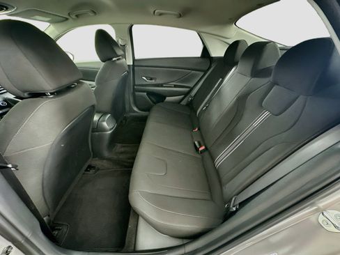 Used 2023 Hyundai Elantra SEL FWD image 26