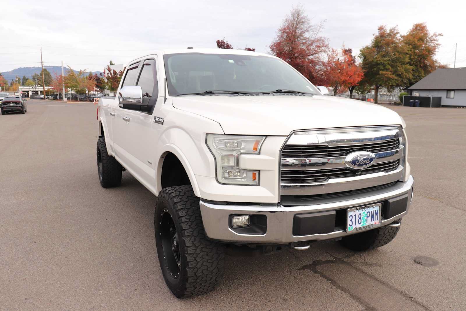 Used 2016 Ford F150 Lariat w/ Equipment Group 502A Luxury AWD/4WD image 3