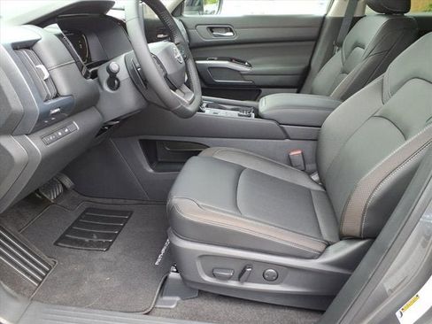 New 2026 Nissan Pathfinder SL AWD/4WD image 5