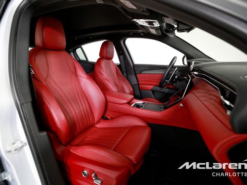 Used 2023 Maserati Grecale Modena image 27