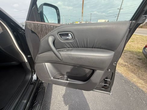 Used 2024 Nissan Armada Platinum image 23