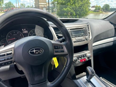 Used 2014 Subaru Outback 2.5i w/ Alloy Wheel Package AWD/4WD image 7