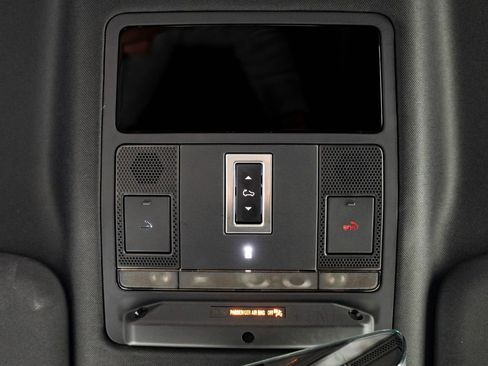 Used 2023 Land Rover Defender 90 S AWD/4WD image 39