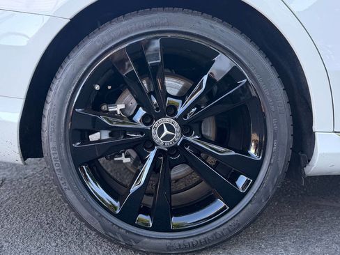 Used 2018 Mercedes-Benz C 300 Sedan w/ Premium Package image 15