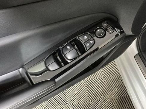 Certified 2025 Nissan Altima 2.5 SL FWD image 11