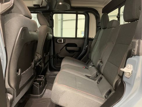 Used 2024 Jeep Gladiator Rubicon w/ Safety Group image 18