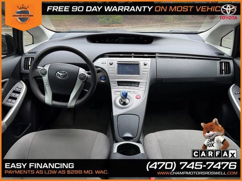 Used 2015 Toyota Prius Two FWD image 2