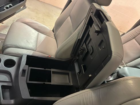 Used 2015 Toyota Sequoia Platinum image 20