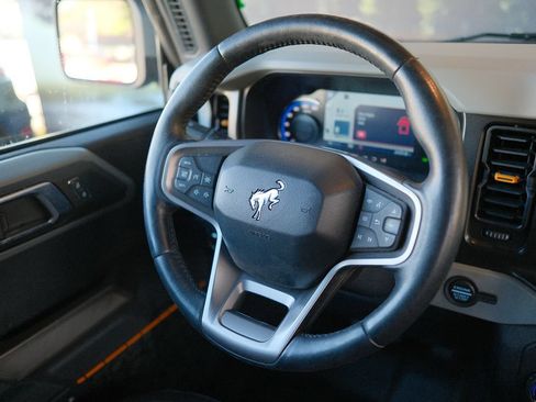 Used 2021 Ford Bronco Badlands w/ Sasquatch Package AWD/4WD image 45