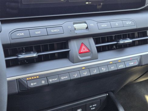 New 2025 Kia K4 LXS image 14