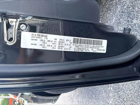Used 2019 Dodge Grand Caravan SE FWD image 35