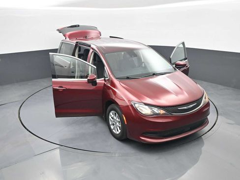 Used 2023 Chrysler Voyager LX FWD image 55