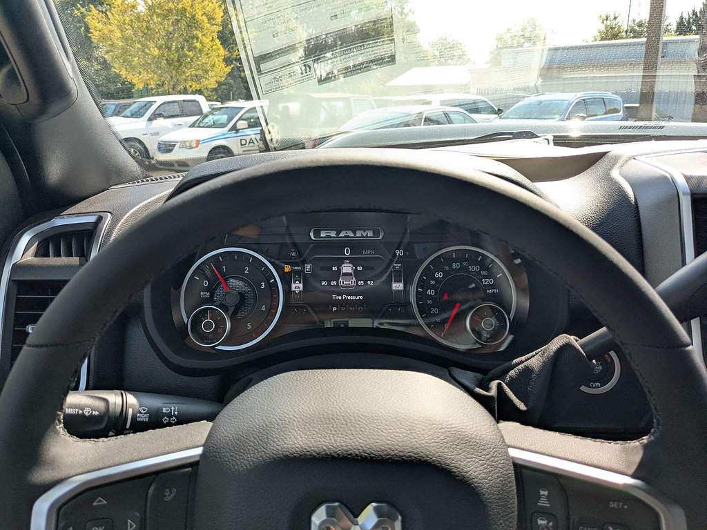 New 2026 RAM 3500 Big Horn AWD/4WD image 31