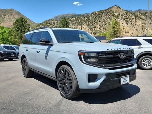 New 2026 Ford Expedition Platinum w/ Stealth Performance Package AWD/4WD image 1
