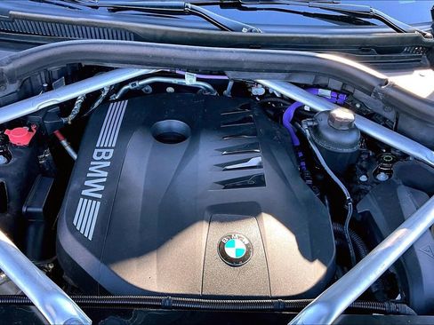 Used 2023 BMW X7 xDrive40i w/ Premium Package image 32