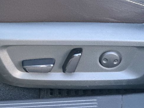 Used 2023 Nissan Rogue SV image 18