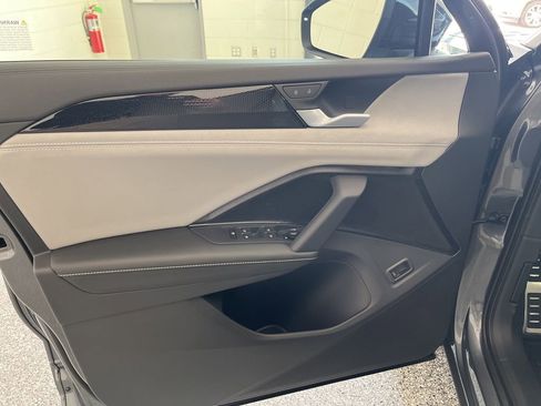 New 2026 Volkswagen Tiguan SE R-Line image 12