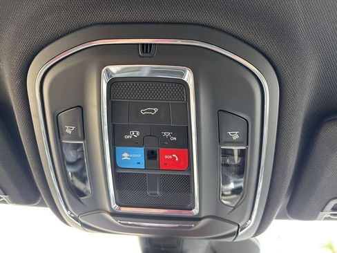 Used 2023 Jeep Grand Cherokee Altitude image 36