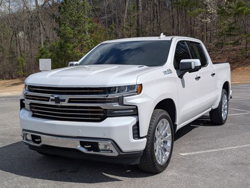 Used 2020 Chevrolet Silverado 1500 High Country w/ Technology Package image 5