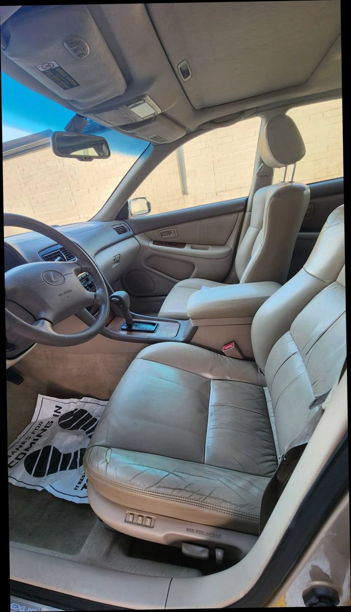 Used 2000 Lexus ES 330 w/ Lexus Value Pkg FWD image 12