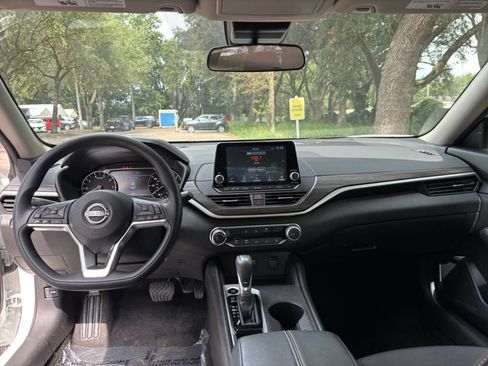Used 2026 Nissan Altima 2.5 SV FWD image 33