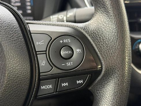 Used 2022 Toyota Corolla LE w/ LE Convenience Package image 21