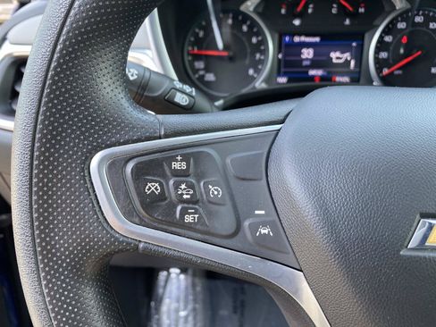 Used 2022 Chevrolet Equinox LT FWD image 16