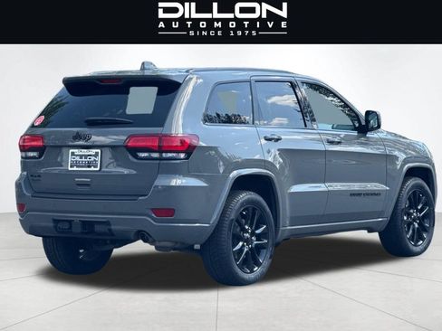 Used 2021 Jeep Grand Cherokee Laredo X AWD/4WD image 4