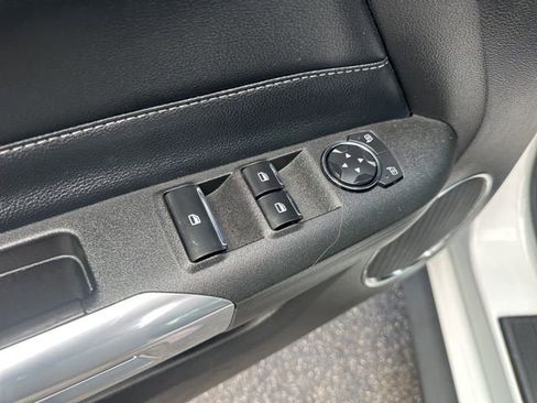 Used 2022 Ford Mustang Premium image 19