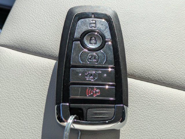 New 2026 Lincoln Nautilus Premier w/ Jet Appearance Package AWD/4WD image 29