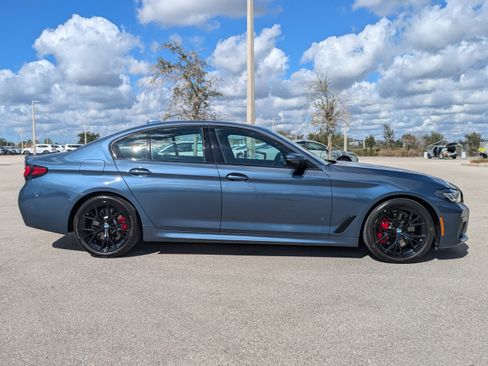 Used 2023 BMW 530i w/ M Sport Package image 4