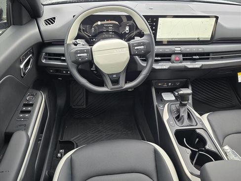 New 2025 Kia K4 GT-Line Turbo image 13